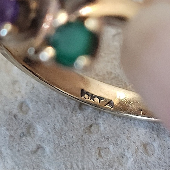 Source Unknown Gold Multi-Gemstone Ring - Picture 2 of 2